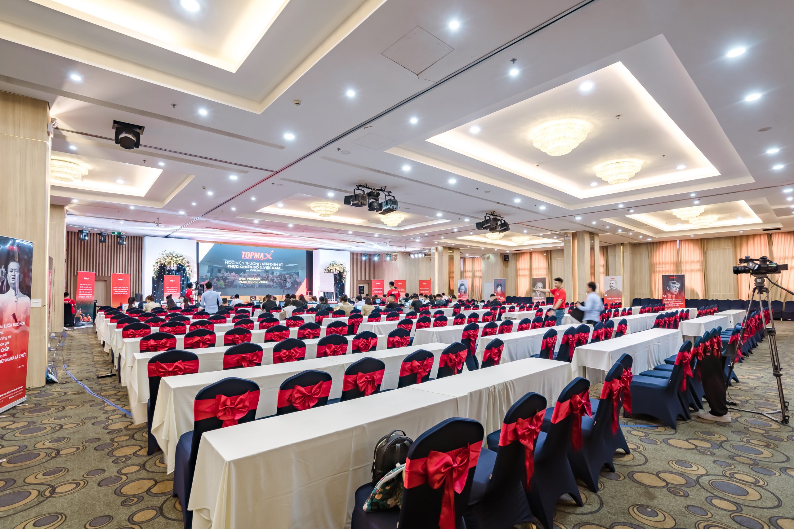 dịch vụ tổ chức sự kiện doanh nghiệp hội thảo